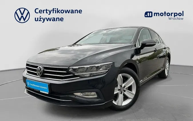 samochody osobowe Volkswagen Passat cena 95900 przebieg: 77833, rok produkcji 2019 z Bogatynia